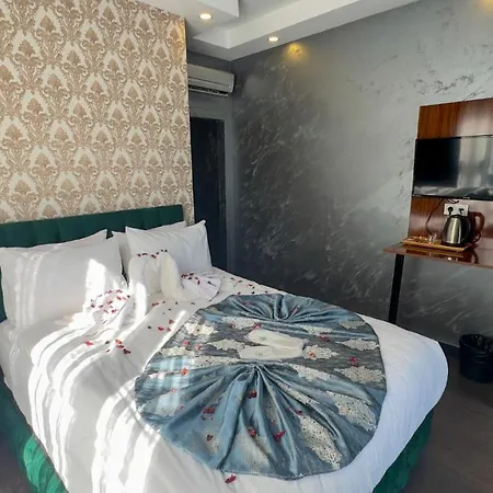 Sueper Halkali Hotel