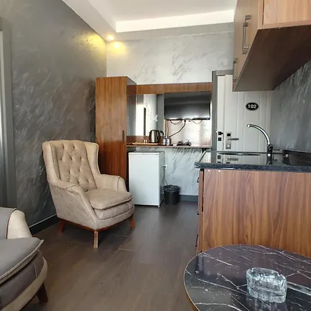 Sueper Halkali Hotel *