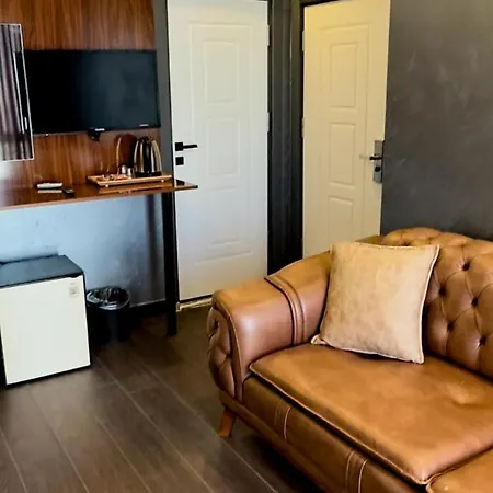 Sueper Halkali * Κωνσταντινούπολη