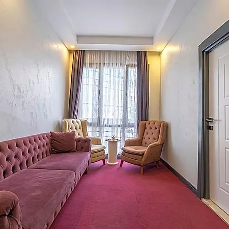 Süper Halkalı Otel