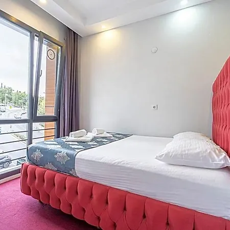 Süper Halkalı Otel İstanbul