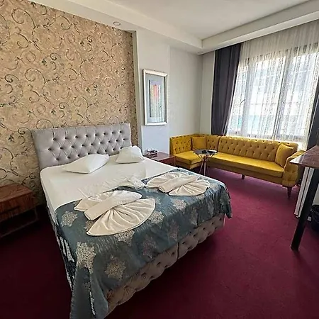 Süper Halkalı Otel *