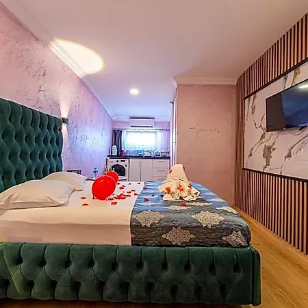 Süper Halkalı Otel