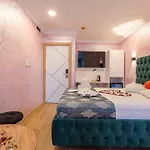 Sueper Halkali * Istambul